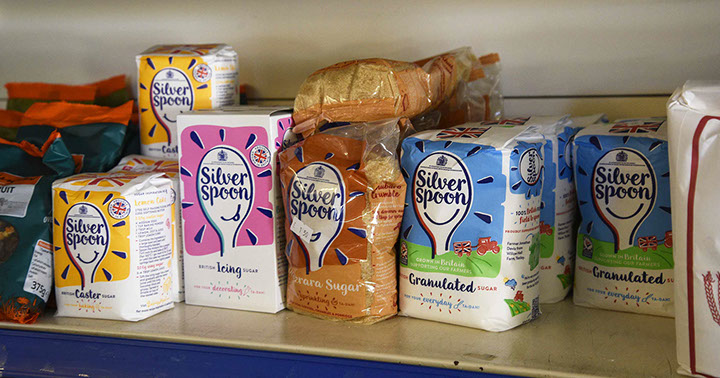 Purchase food and drink including groceries from Maggie's Fruit and Veg in Portree